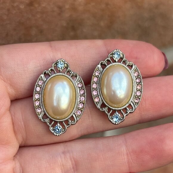 Vintage Elegant Faux Pearl and Light Pink and Blue Crystal Stud Earrings - Picture 2 of 4